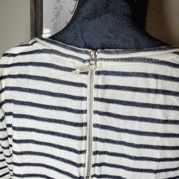 Merona Ivory and Gray Striped Top Size XL - Picture 8 of 8